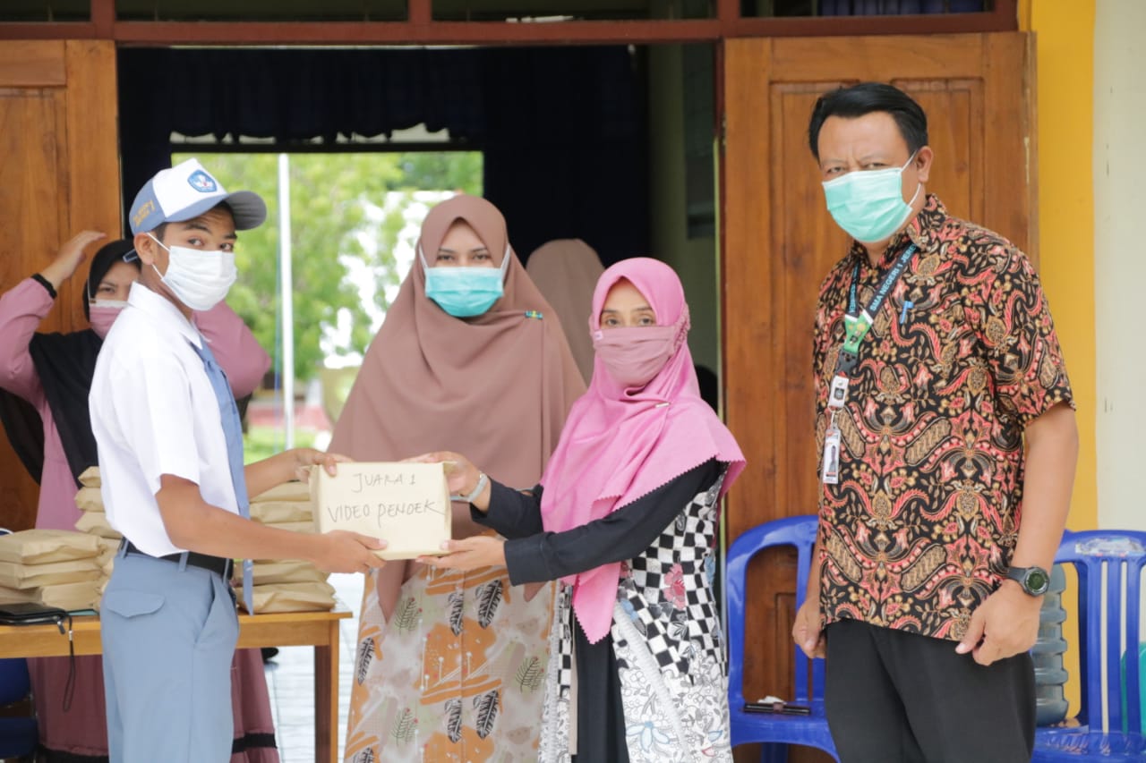 Pembagian Raport Semester Ganjil 2020 3